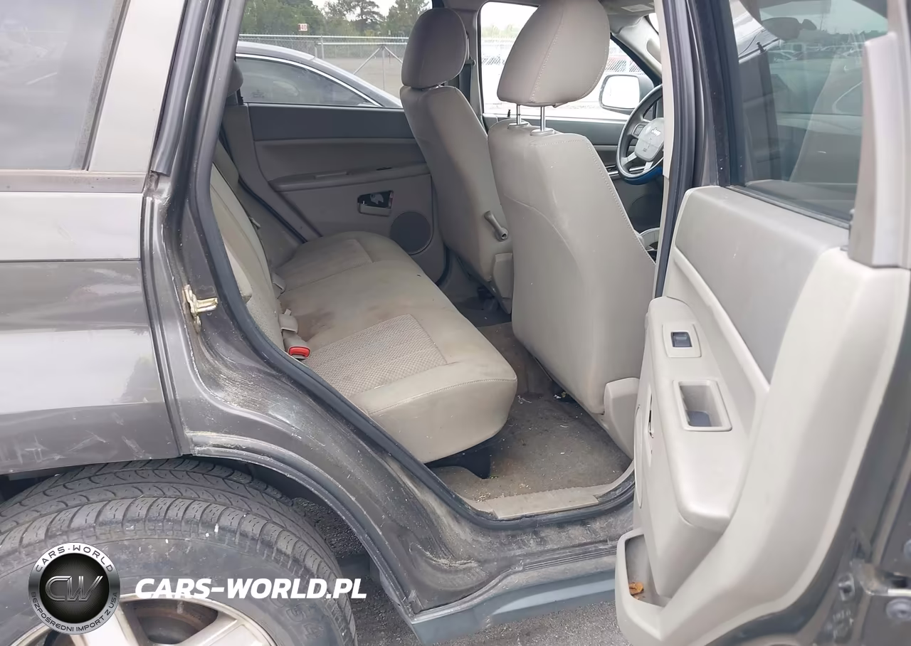 2005 Jeep Grand Cherokee Laredo VIN:1J4GR48K35C629821 - 8