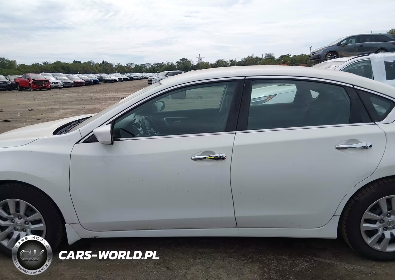 2018 Nissan Altima 2.5 S VIN:1N4AL3AP3JC185305 - 14