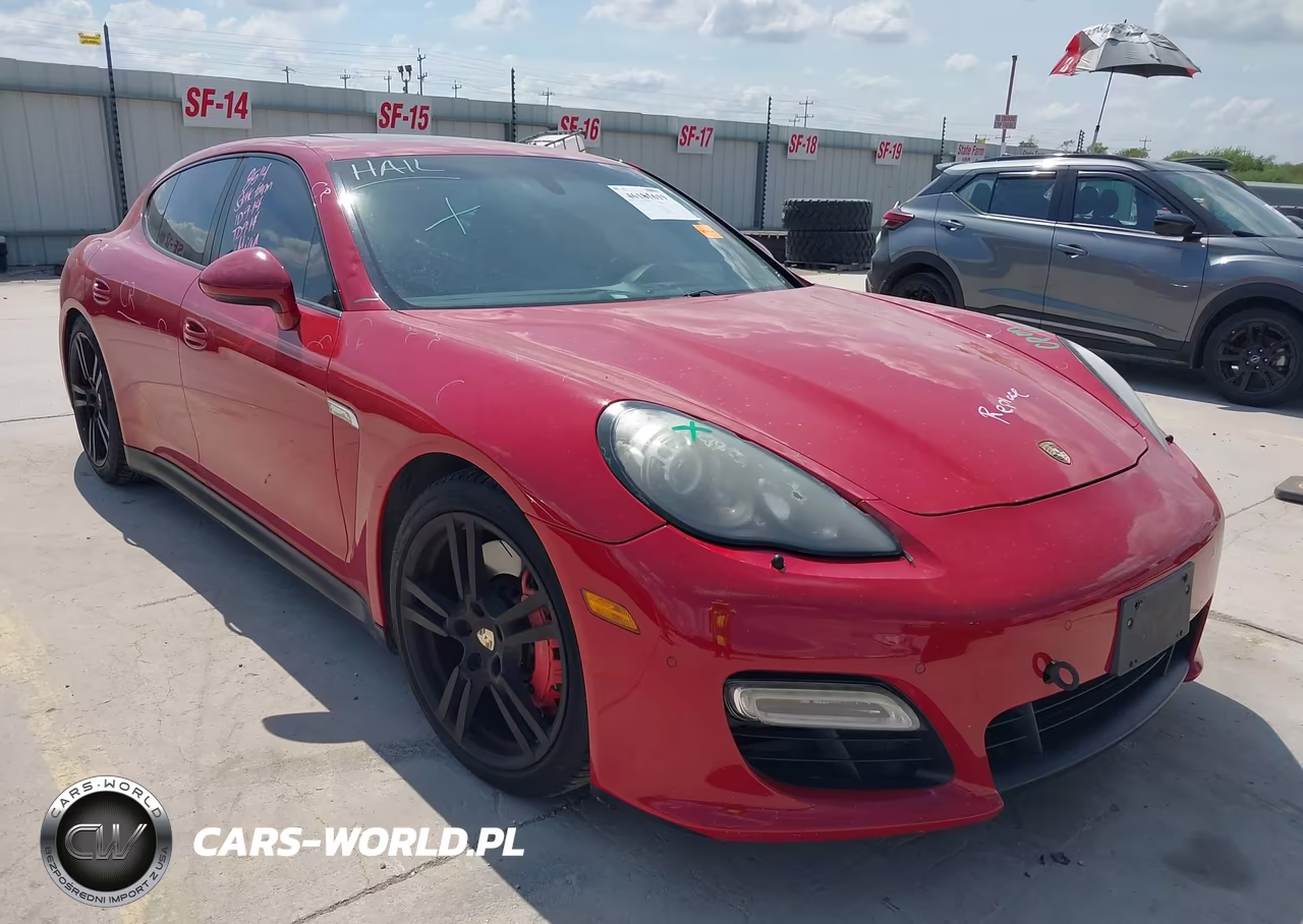 2013 Porsche Panamera Gts