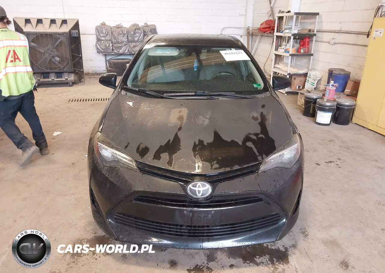 2018 Toyota Corolla Le VIN:2T1BURHE0JC991726 - 12