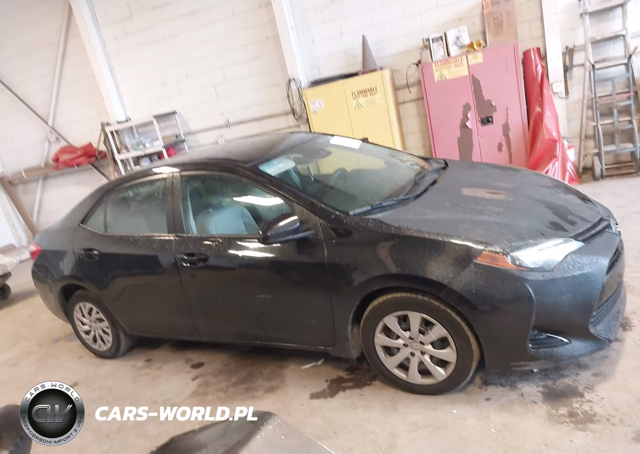 2018 Toyota Corolla Le VIN:2T1BURHE0JC991726 - 13