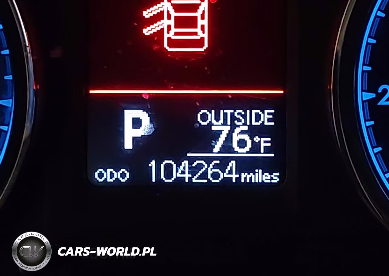 2018 Toyota Corolla Le VIN:2T1BURHE0JC991726 - 15