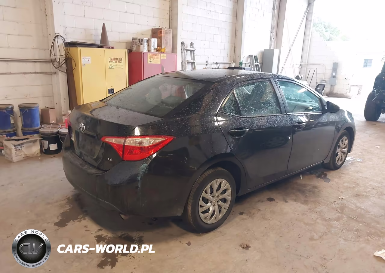 2018 Toyota Corolla Le VIN:2T1BURHE0JC991726 - 4