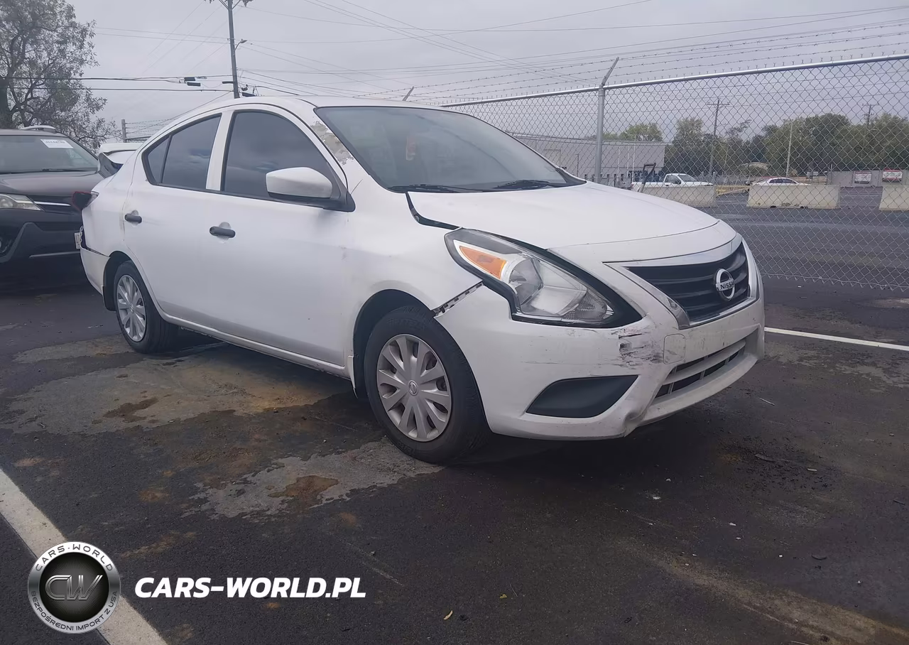 2019 Nissan Versa 1.6 S+