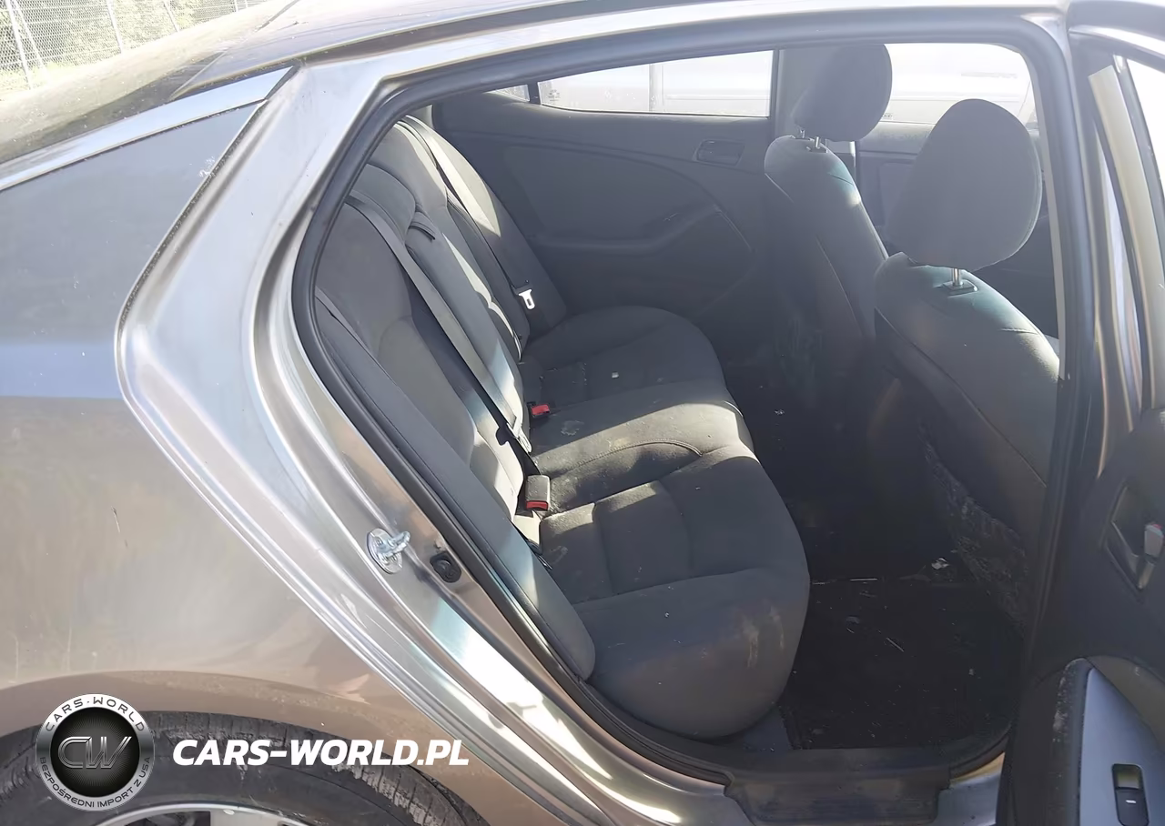 2015 Kia Optima Lx VIN:5XXGM4A72FG458166 - 8
