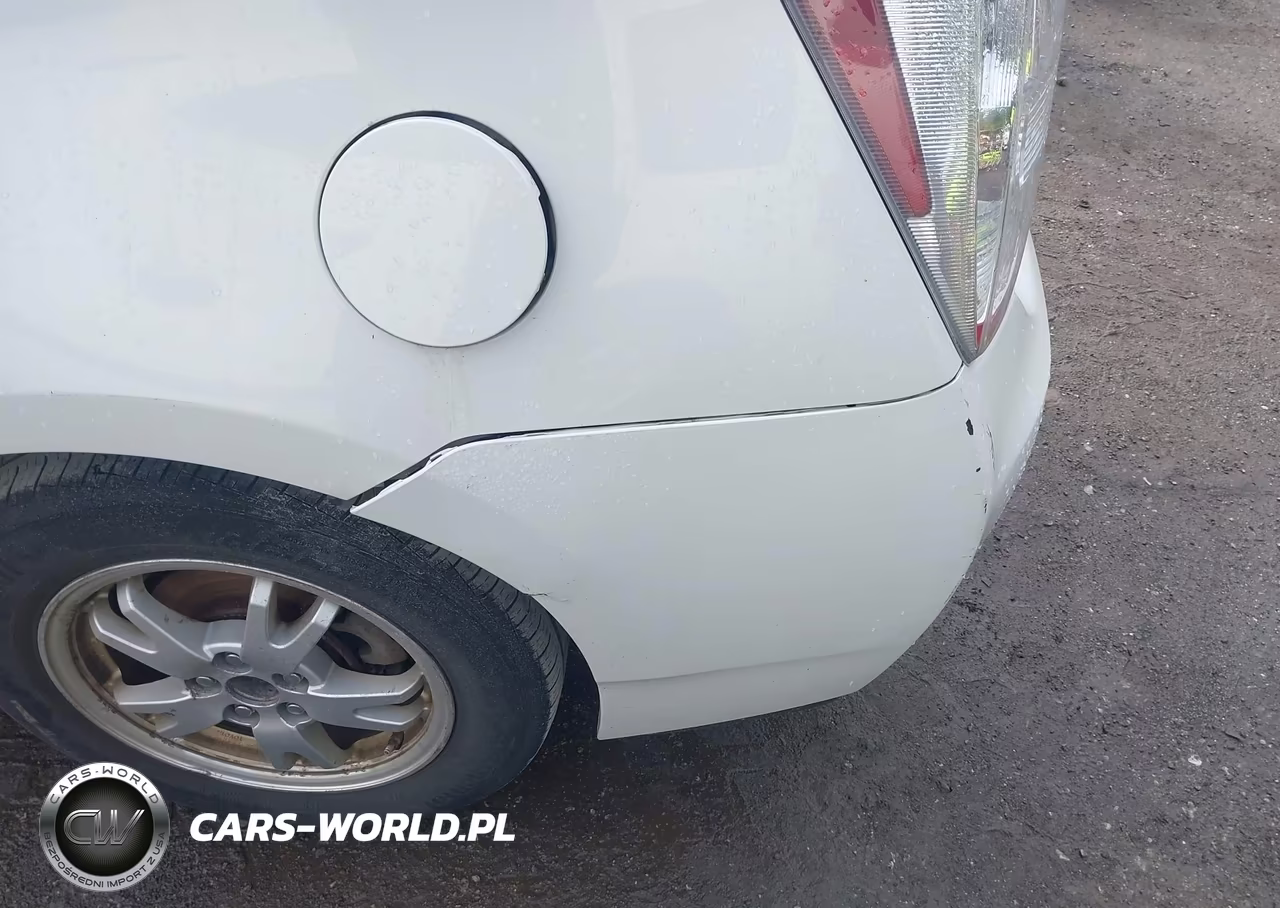 2011 Toyota Prius Two VIN:JTDKN3DU0B5365731 - 18