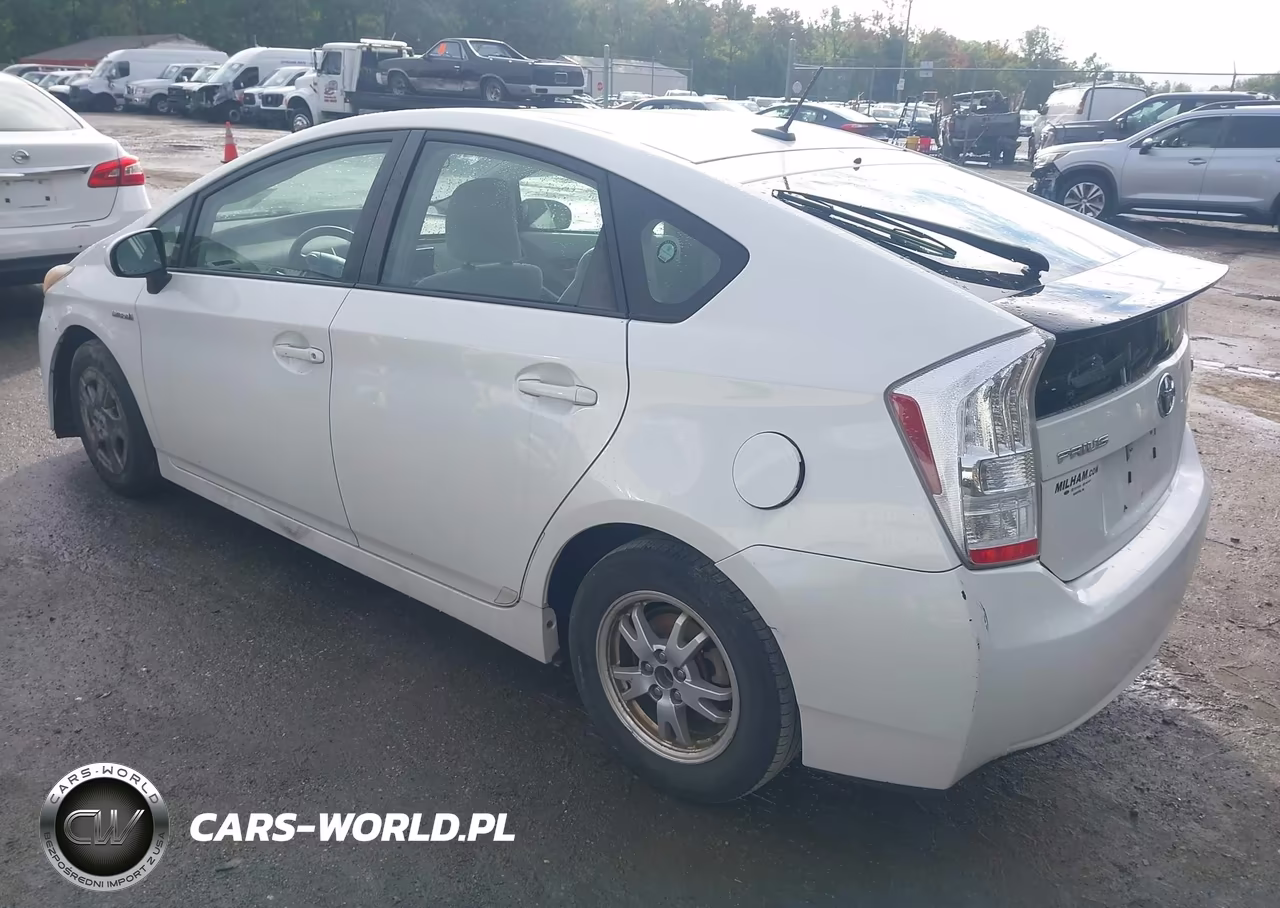 2011 Toyota Prius Two VIN:JTDKN3DU0B5365731 - 3