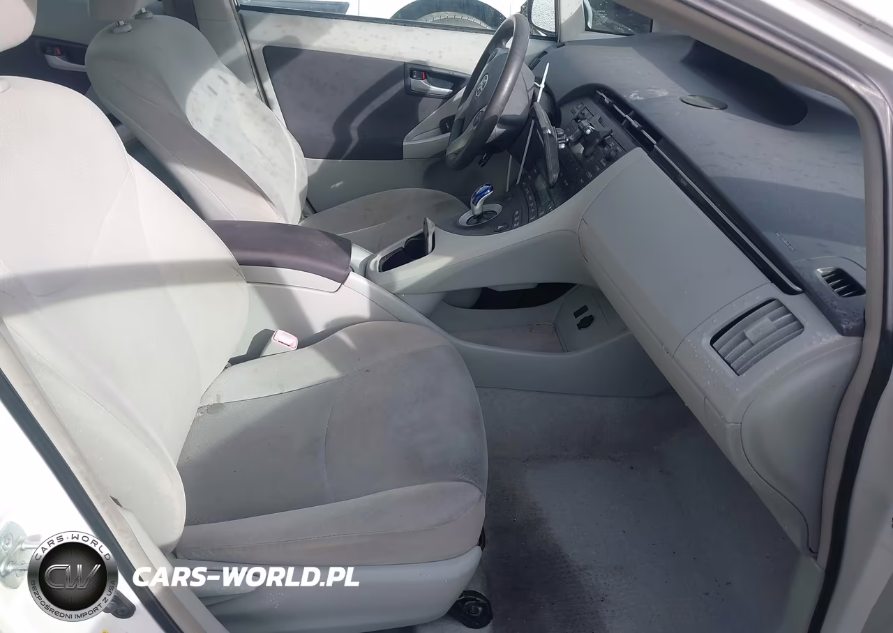 2011 Toyota Prius Two VIN:JTDKN3DU0B5365731 - 5