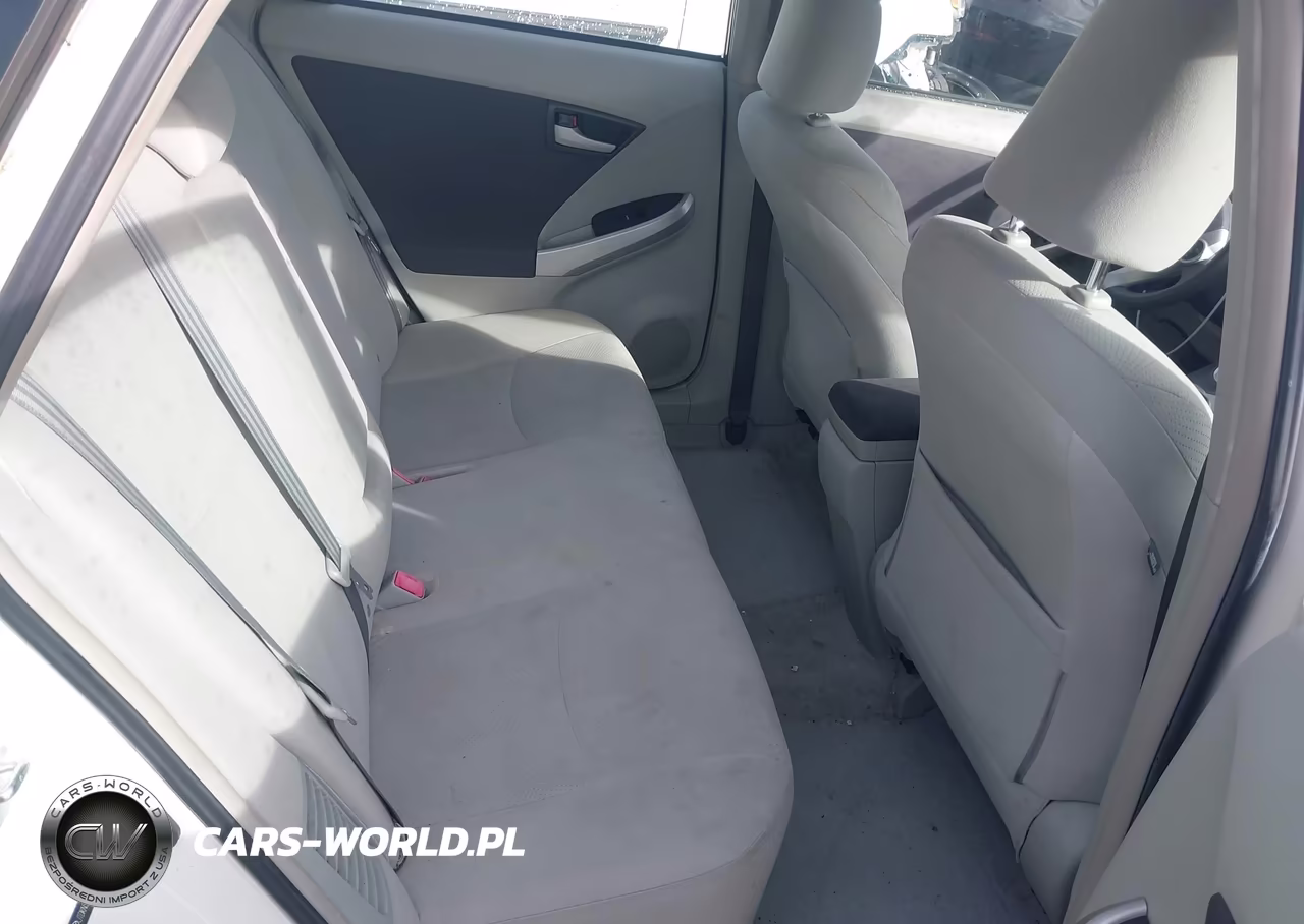 2011 Toyota Prius Two VIN:JTDKN3DU0B5365731 - 8
