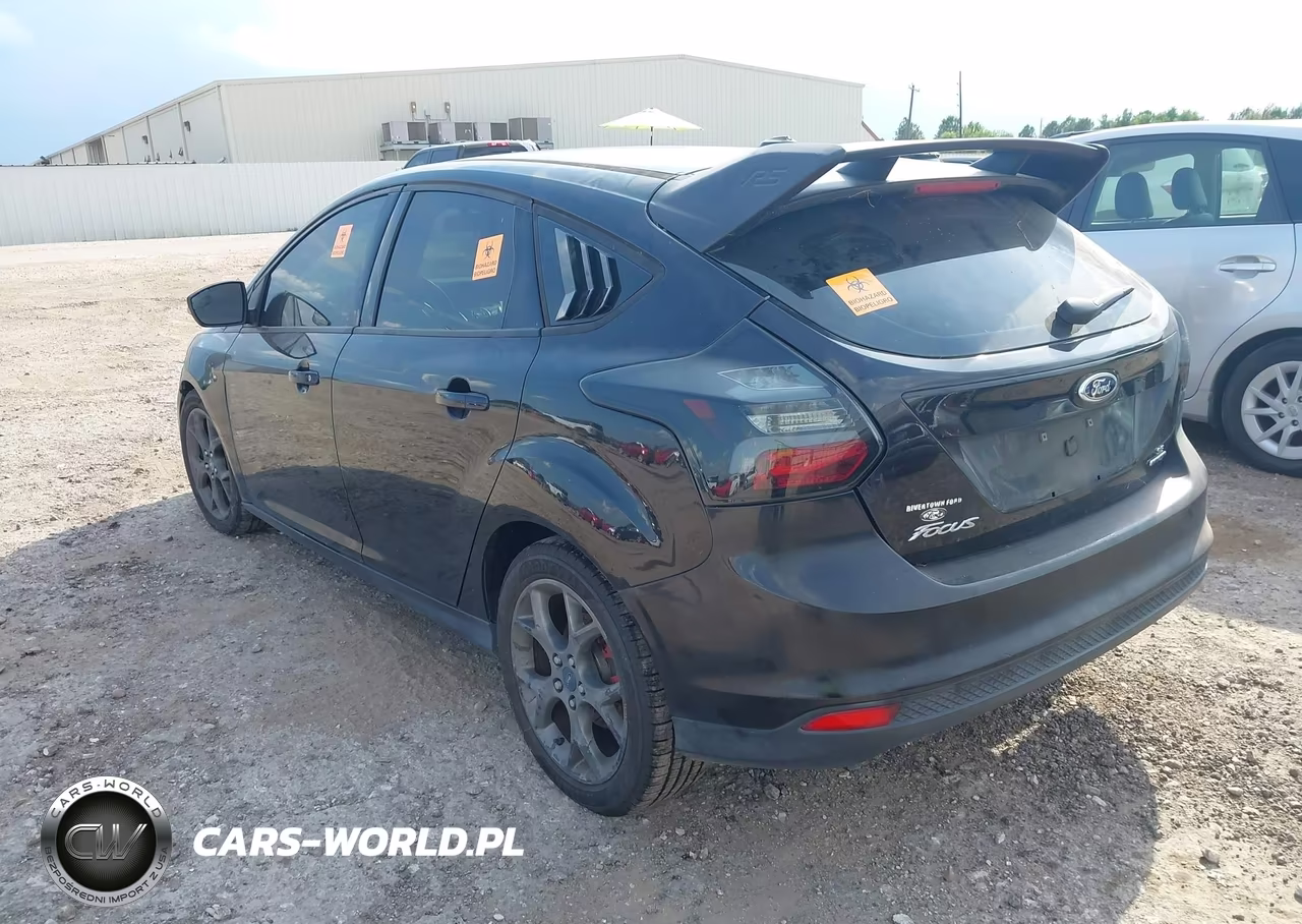 2013 Ford Focus Se VIN:1FADP3K25DL117550 - 3