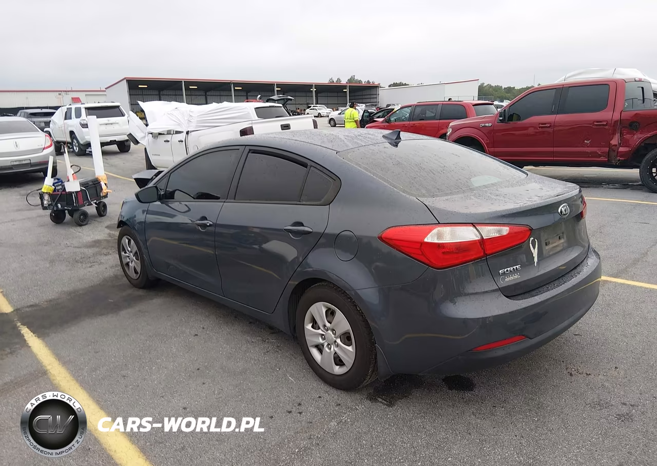 2016 Kia Forte Lx VIN:KNAFK4A6XG5551867 - 3
