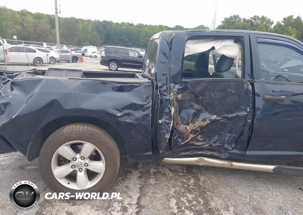 2015 Ram 1500 Express VIN:3C6RR7KT0FG700559 - 6