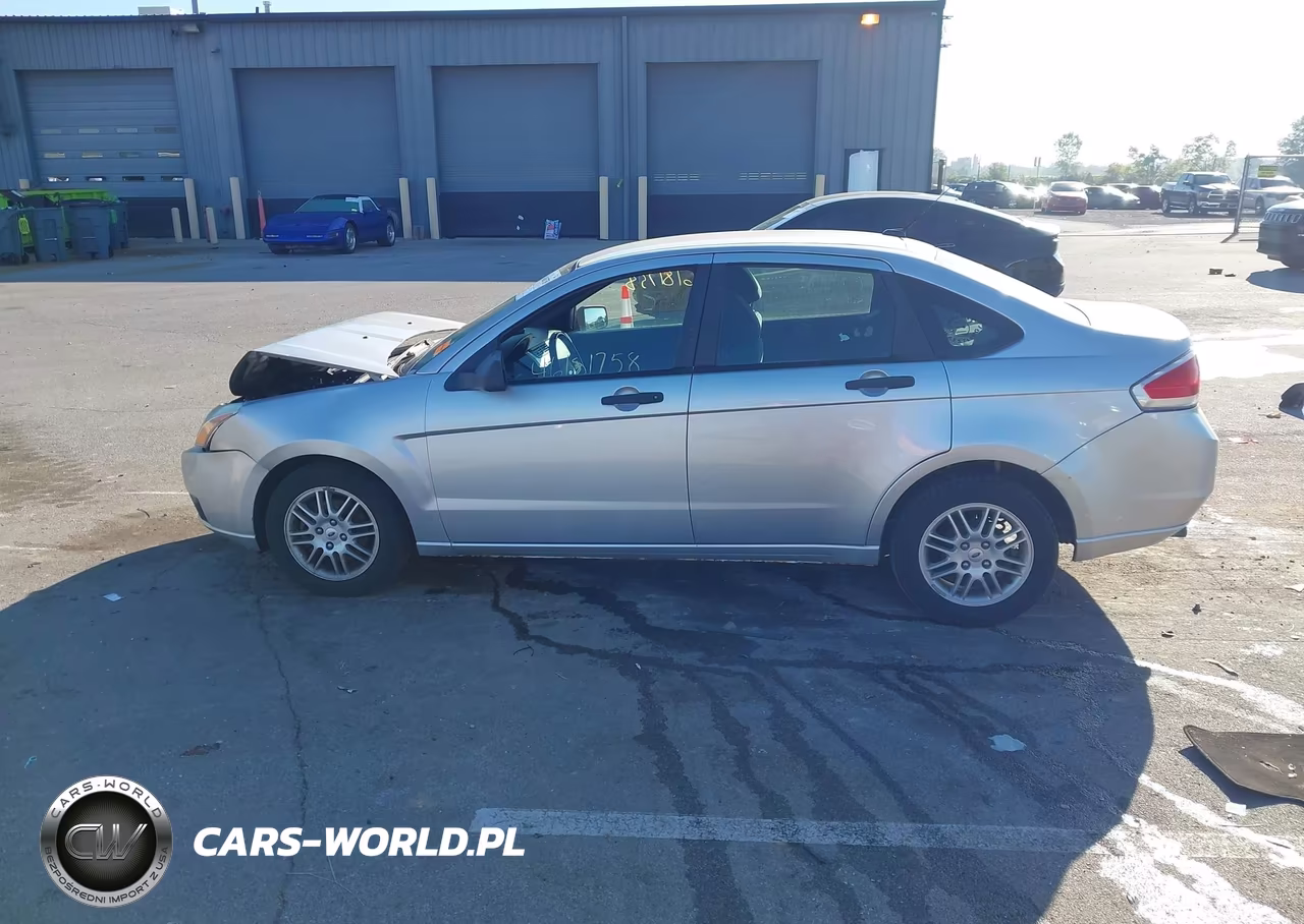 2010 Ford Focus Se VIN:1FAHP3FN1AW136001 - 14