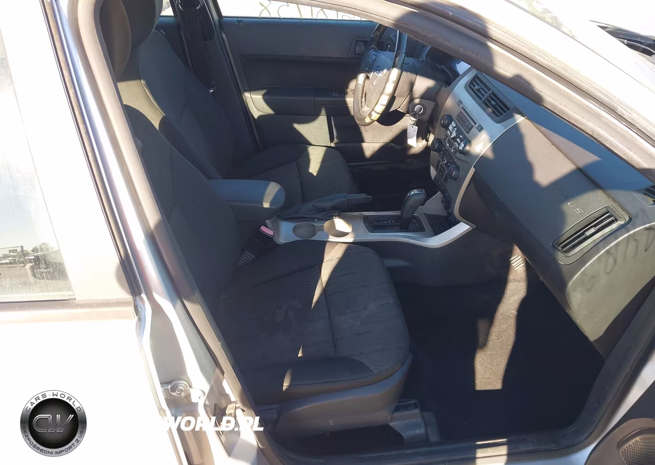 2010 Ford Focus Se VIN:1FAHP3FN1AW136001 - 5