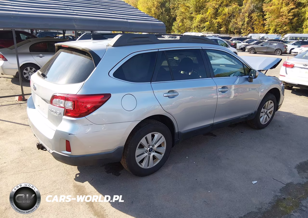 2016 Subaru Outback 2.5I Premium VIN:4S4BSACC2G3263657 - 4