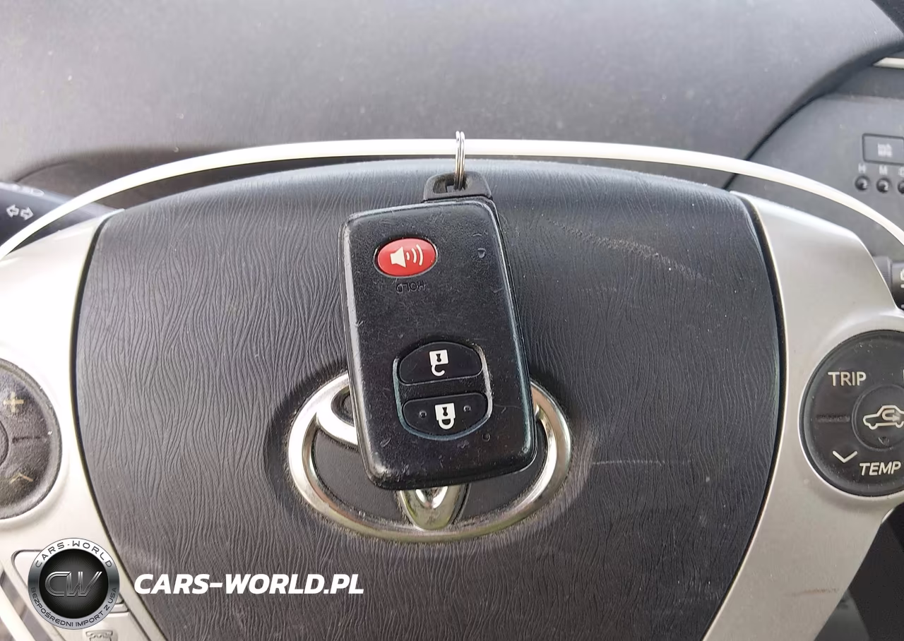 2011 Toyota Prius Three VIN:JTDKN3DU8B5324991 - 11