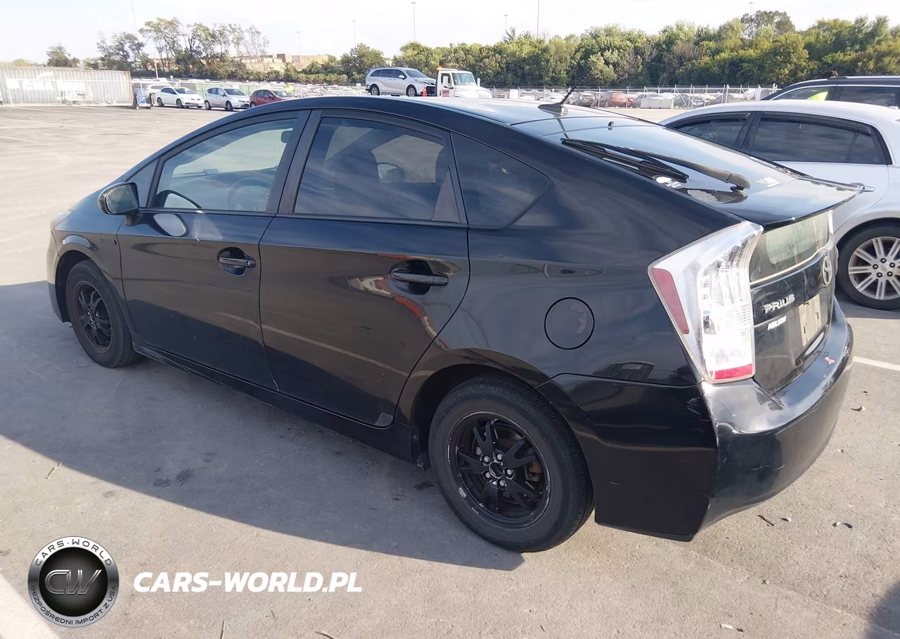2011 Toyota Prius Three VIN:JTDKN3DU8B5324991 - 3