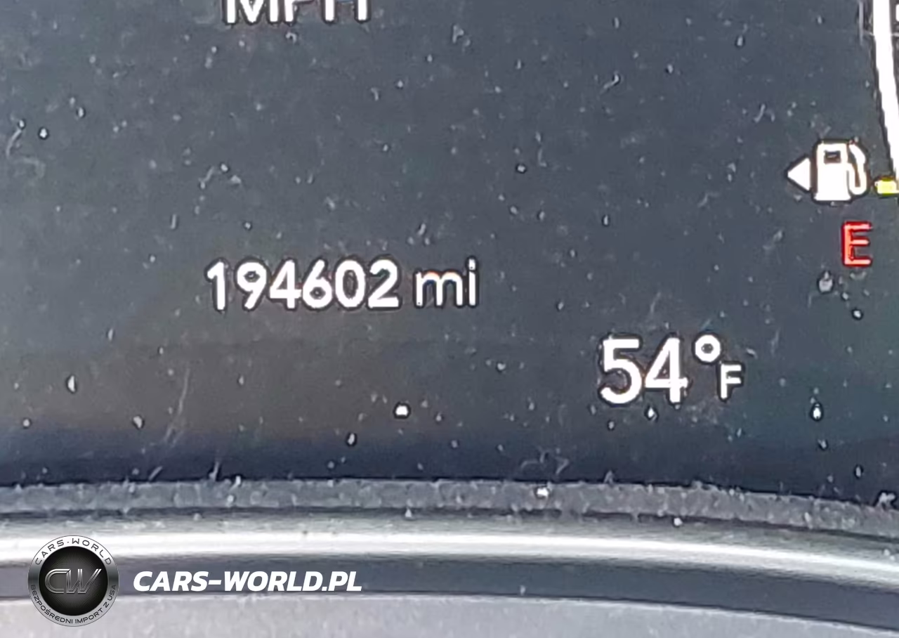 2019 Chrysler Pacifica Touring L VIN:2C4RC1BG2KR549738 - 15