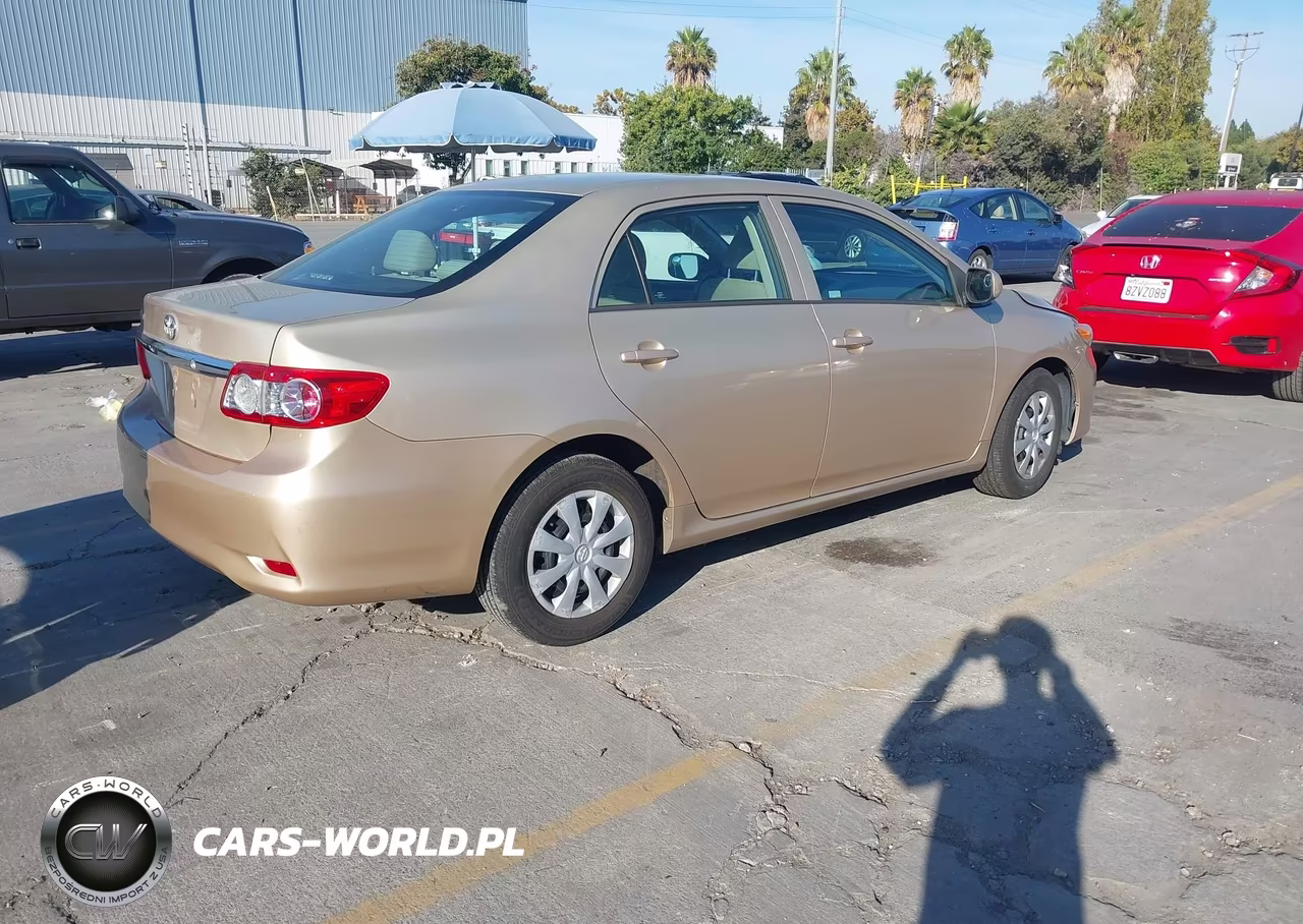 2013 Toyota Corolla L VIN:2T1BU4EE1DC965423 - 4