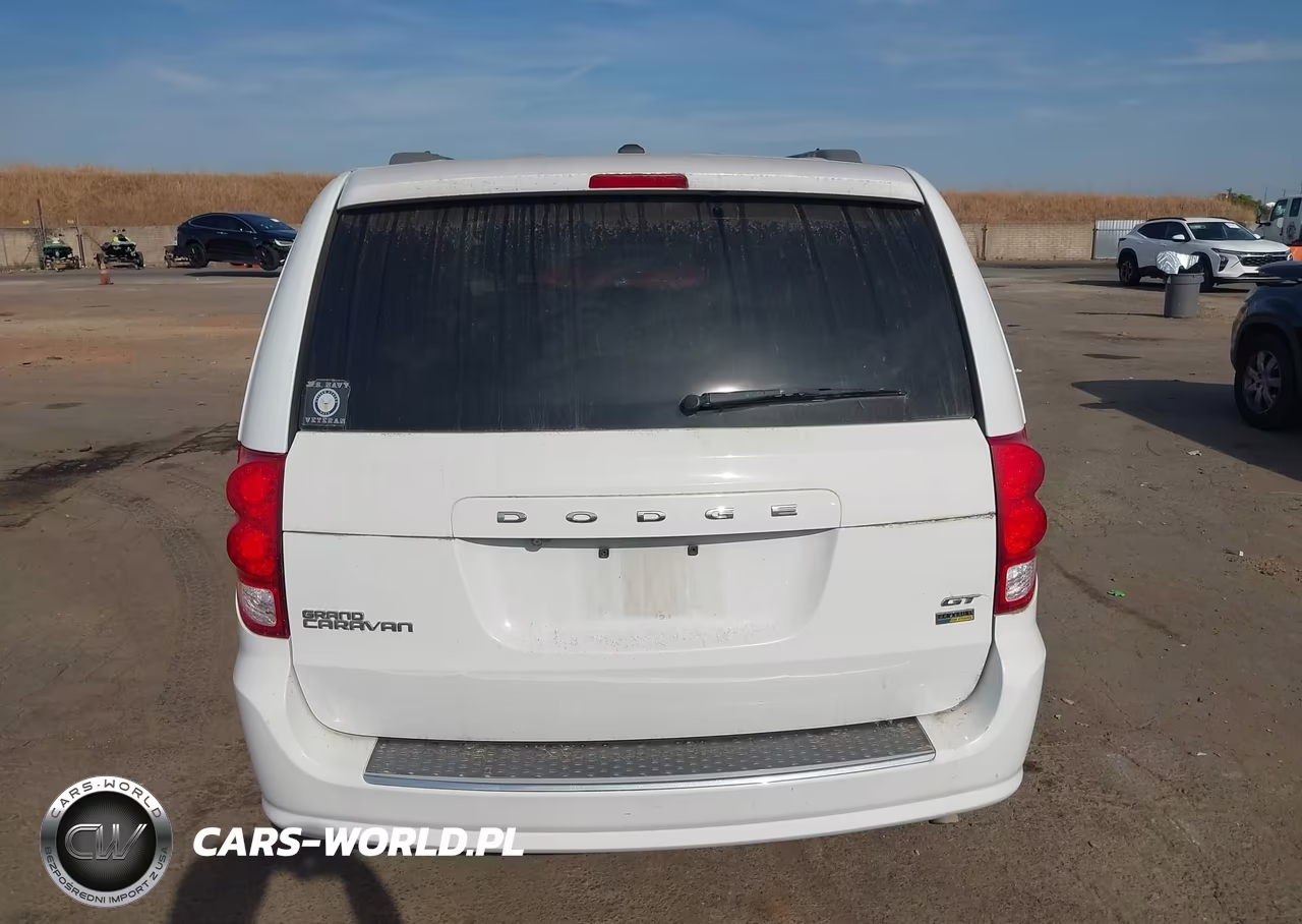 2018 Dodge Grand Caravan Gt VIN:2C4RDGEG3JR335349 - 16