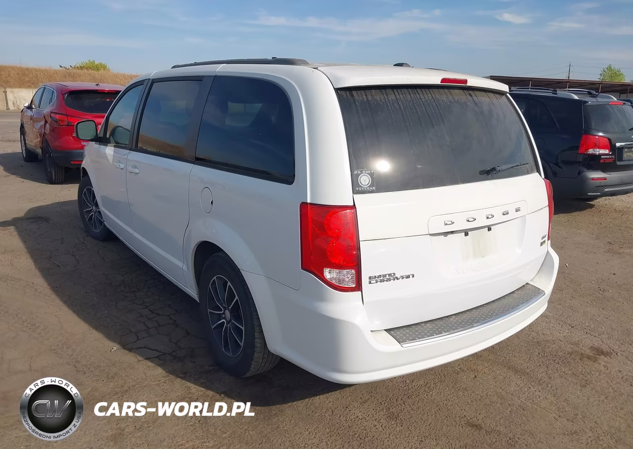2018 Dodge Grand Caravan Gt VIN:2C4RDGEG3JR335349 - 3
