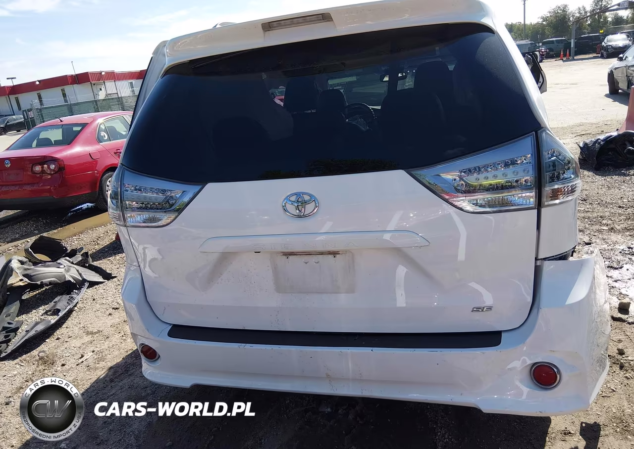 2012 Toyota Sienna Se 8 Passenger VIN:5TDXK3DC3CS184897 - 17