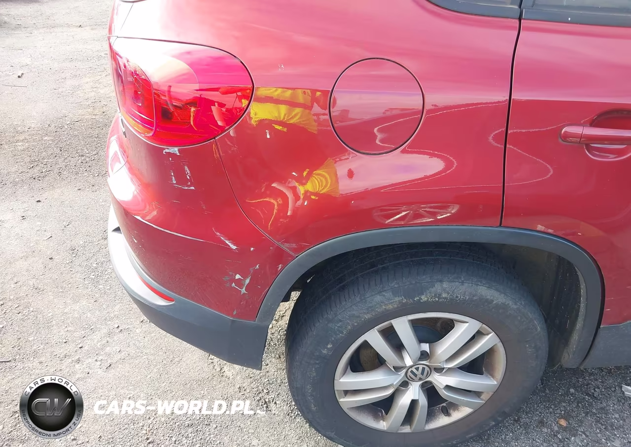 2016 Volkswagen Tiguan S VIN:WVGBV7AX9GW050493 - 6