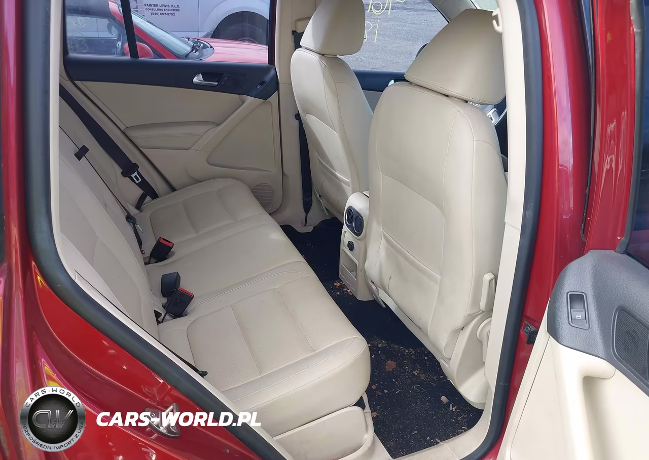 2016 Volkswagen Tiguan S VIN:WVGBV7AX9GW050493 - 8