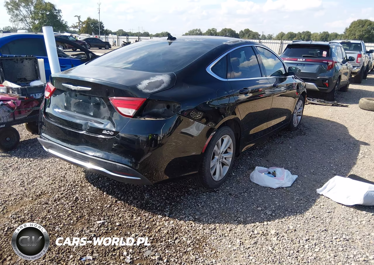 2015 Chrysler 200 Limited VIN:1C3CCCAB4FN749437 - 4