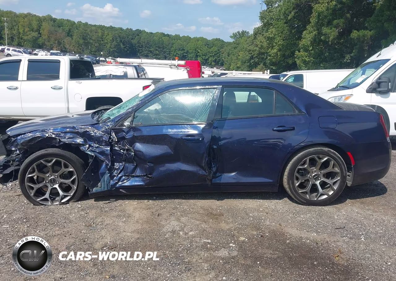 2016 Chrysler 300 S VIN:2C3CCABG0GH295180 - 14