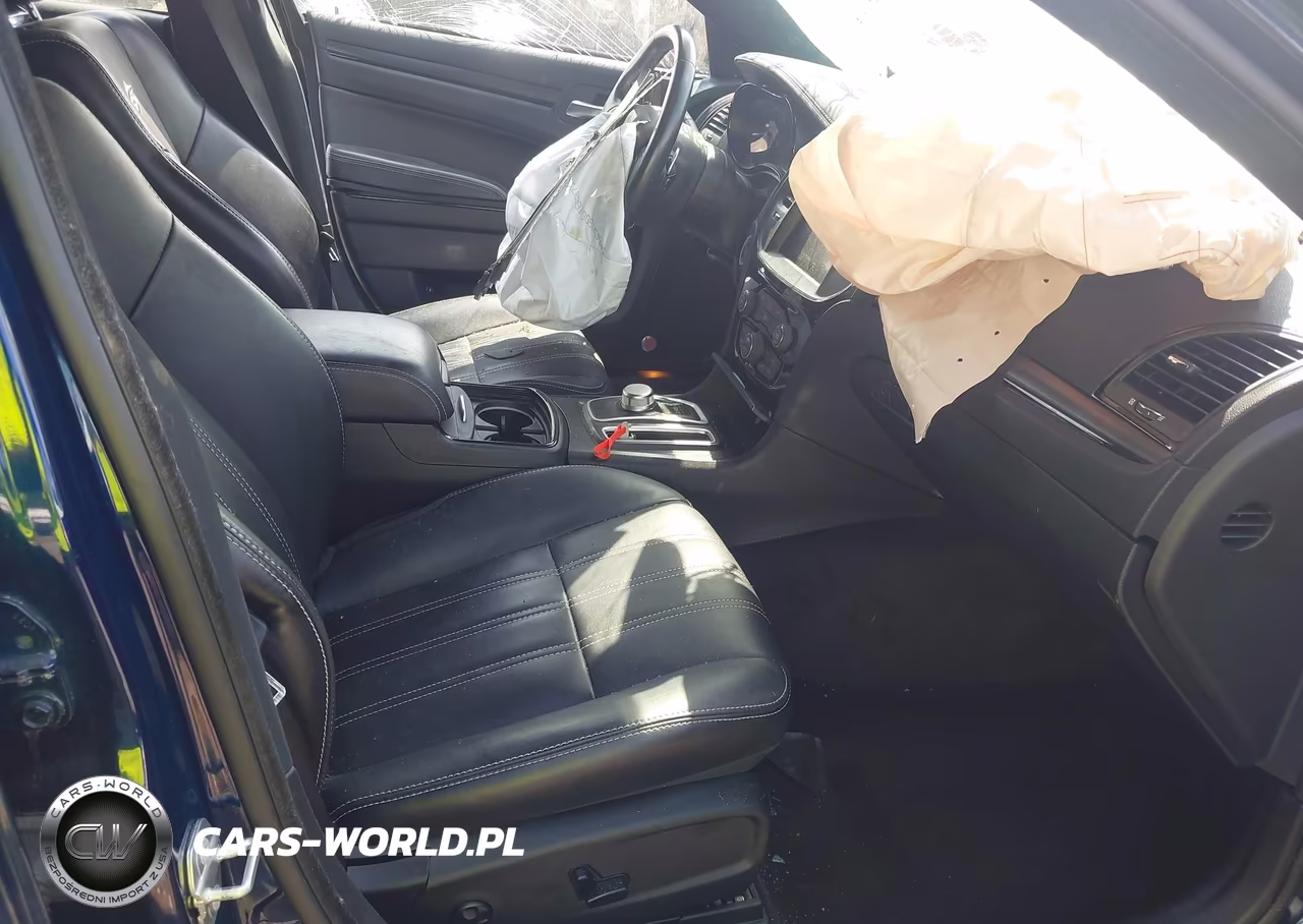 2016 Chrysler 300 S VIN:2C3CCABG0GH295180 - 5