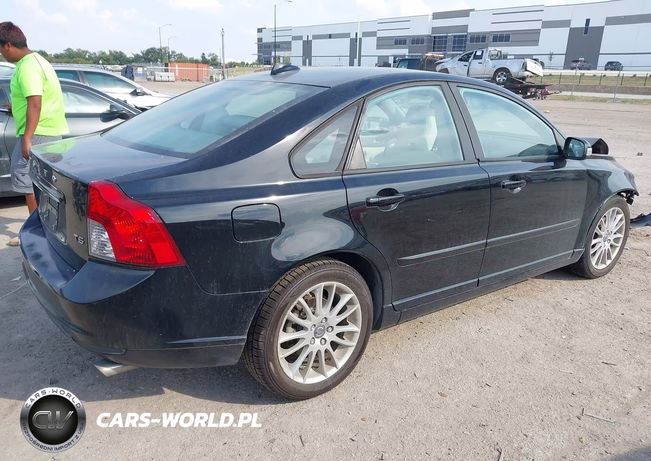 2011 Volvo S40 T5 VIN:YV1672MS2B2550542 - 4