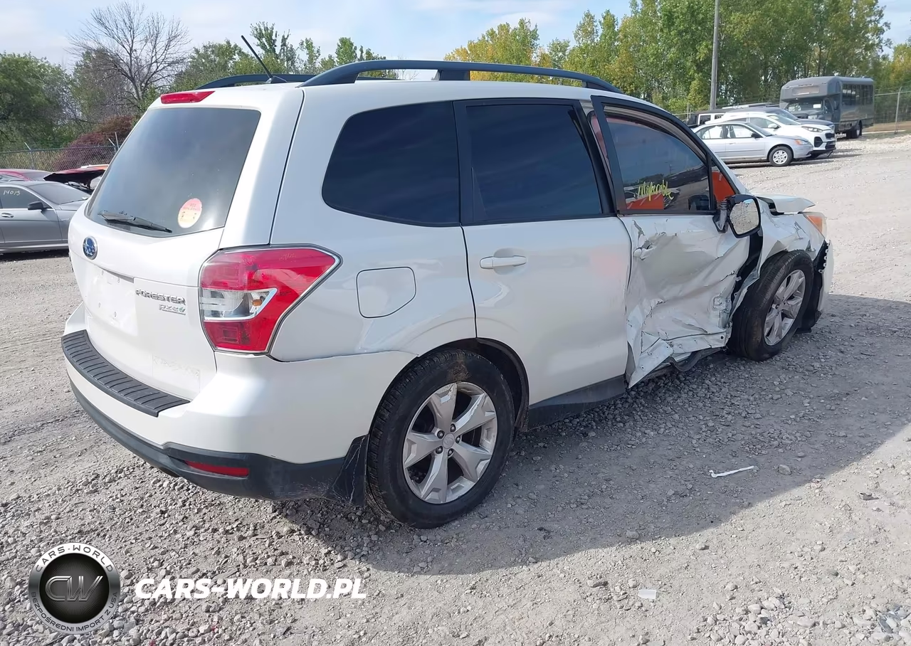2015 Subaru Forester 2.5I Premium VIN:JF2SJADC2FH582226 - 4