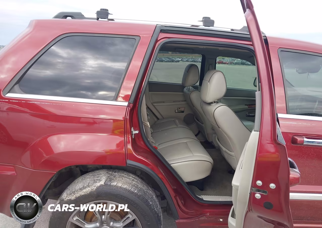 2008 Jeep Grand Cherokee Overland VIN:1J8HR68228C181428 - 8