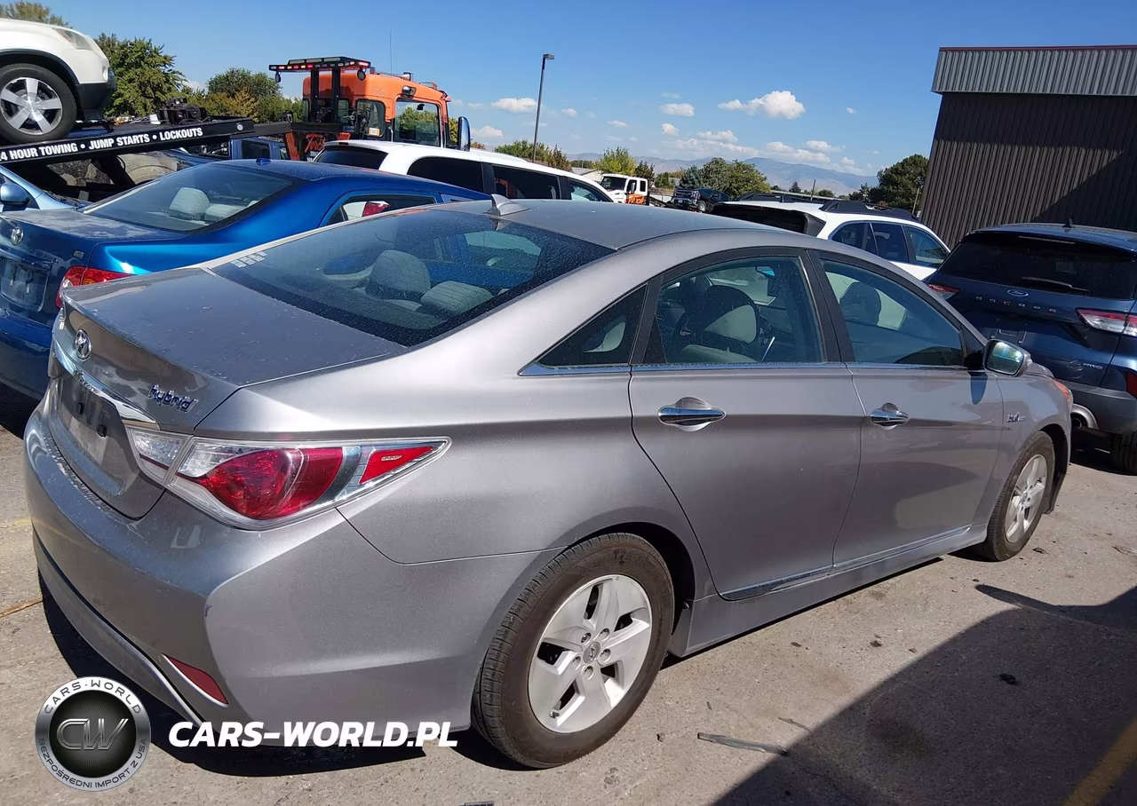 2012 Hyundai Sonata Hybrid VIN:KMHEC4A47CA035571 - 4