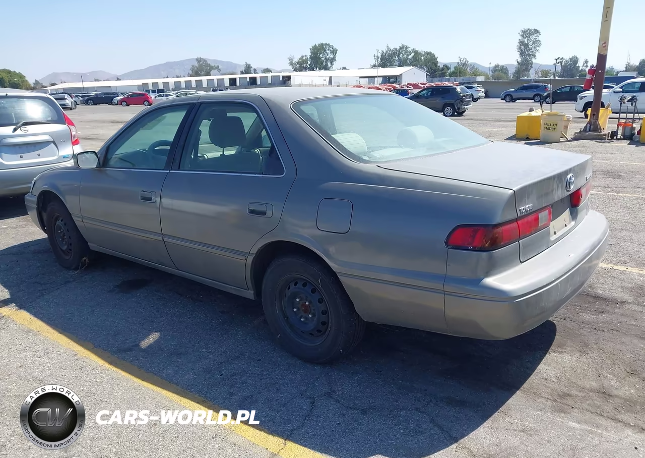 1998 Toyota Camry Le VIN:JT2BG22K6W0128582 - 3