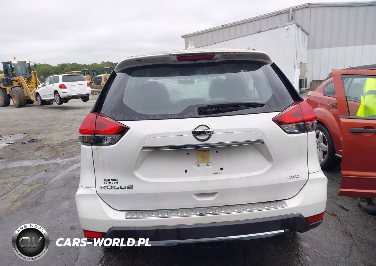 2017 Nissan Rogue S VIN:JN8AT2MV8HW015646 - 16