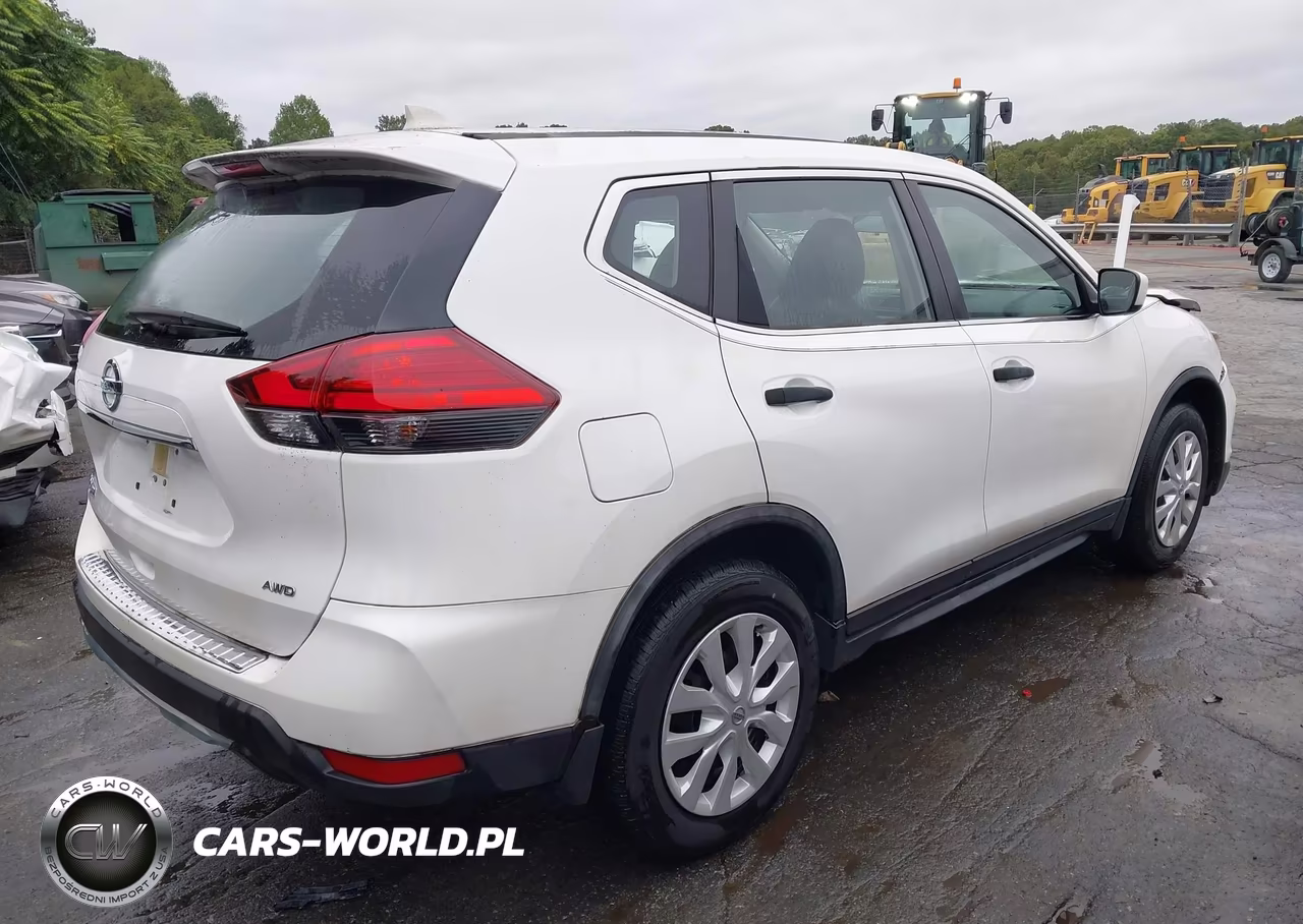 2017 Nissan Rogue S VIN:JN8AT2MV8HW015646 - 4