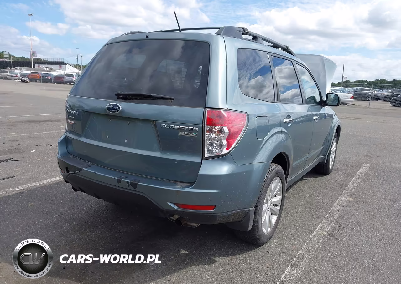 2011 Subaru Forester 2.5X Premium VIN:JF2SHADC4BH727871 - 4