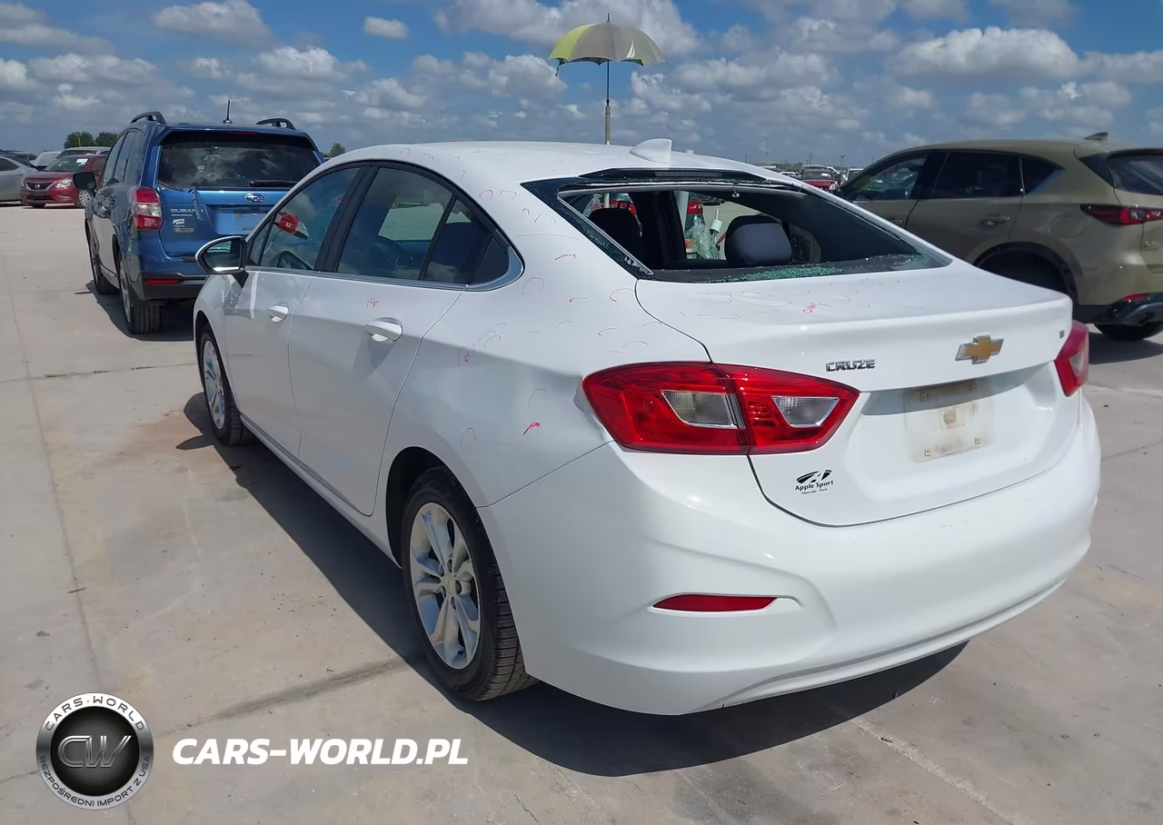 2019 Chevrolet Cruze Lt VIN:1G1BE5SM0K7104076 - 3