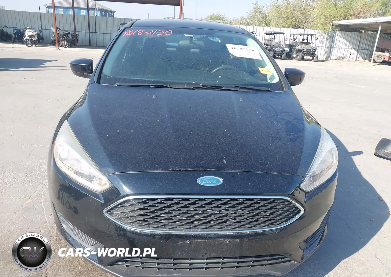 2018 Ford Focus Se VIN:1FADP3FE1JL229066 - 13