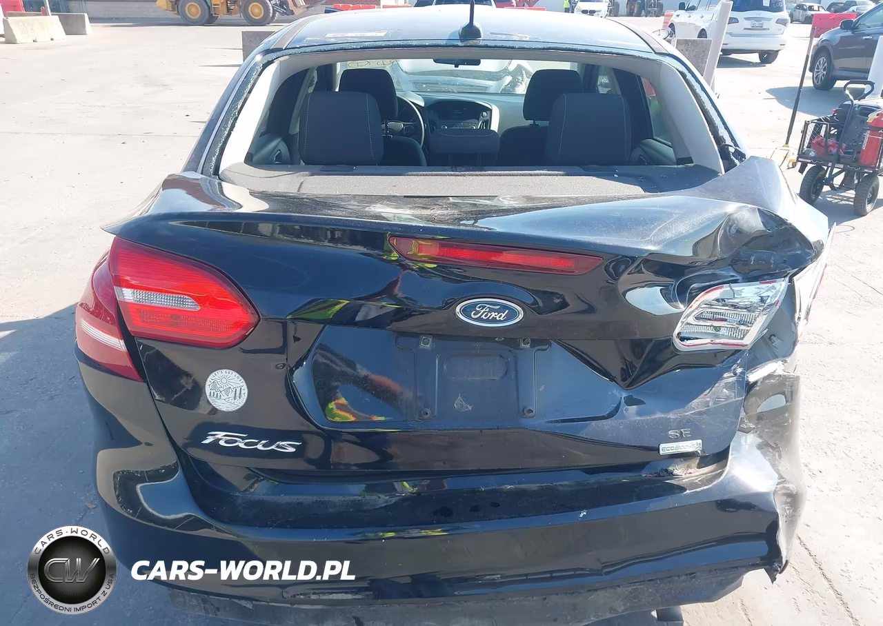 2018 Ford Focus Se VIN:1FADP3FE1JL229066 - 6