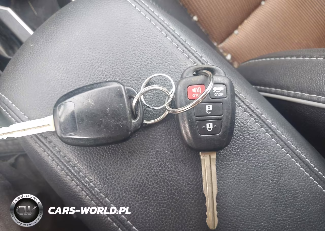 2015 Toyota Corolla S Plus VIN:5YFBURHE4FP313780 - 11