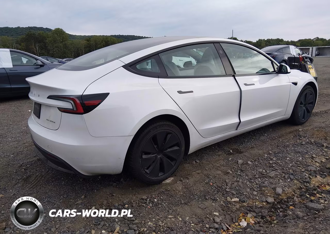 2024 Tesla Model 3 Long Range Dual Motor All-Wheel Drive VIN:5YJ3E1EB5RF844547 - 4