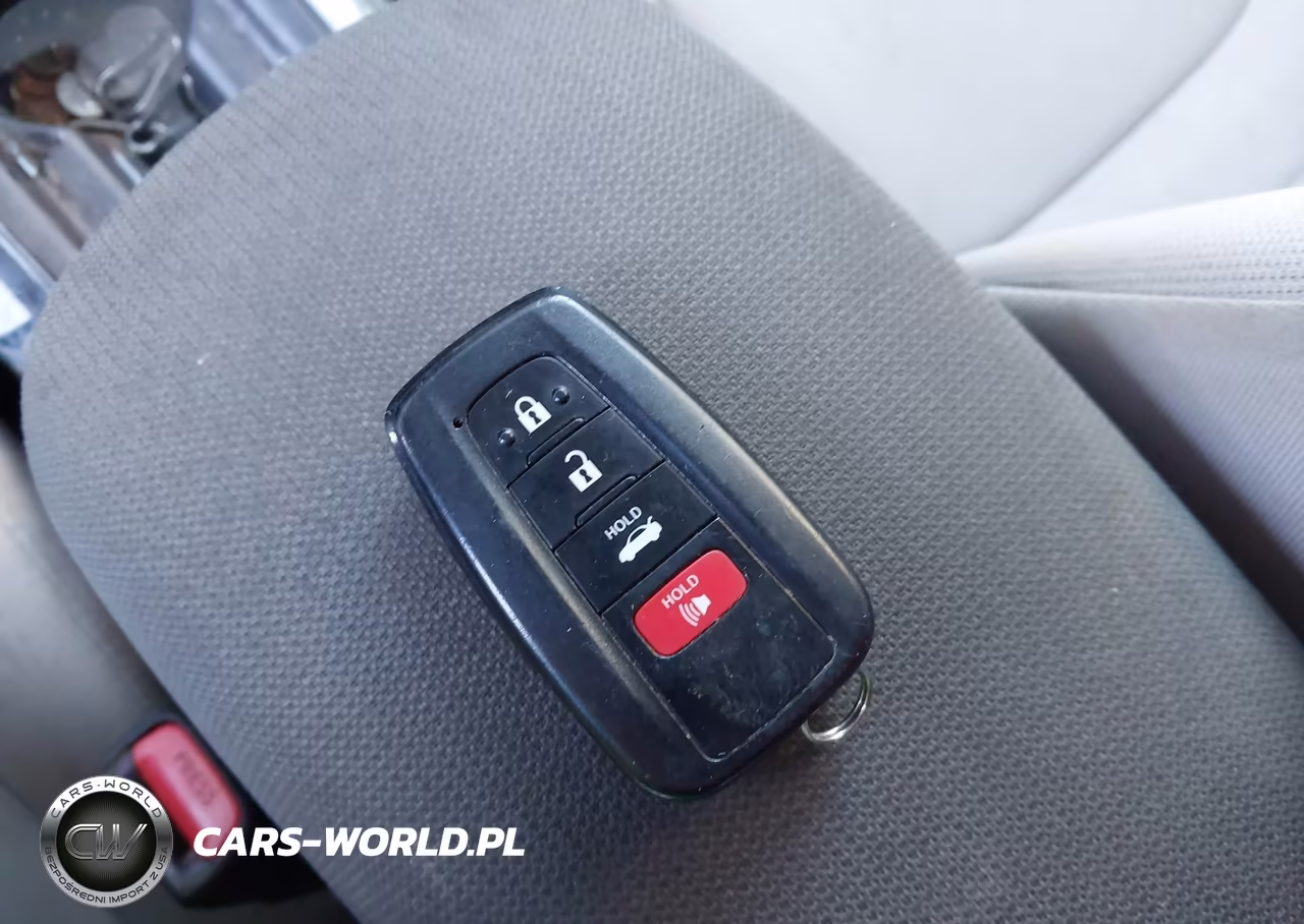 2021 Toyota Corolla Hybrid Le VIN:JTDEAMDE6MJ033312 - 11