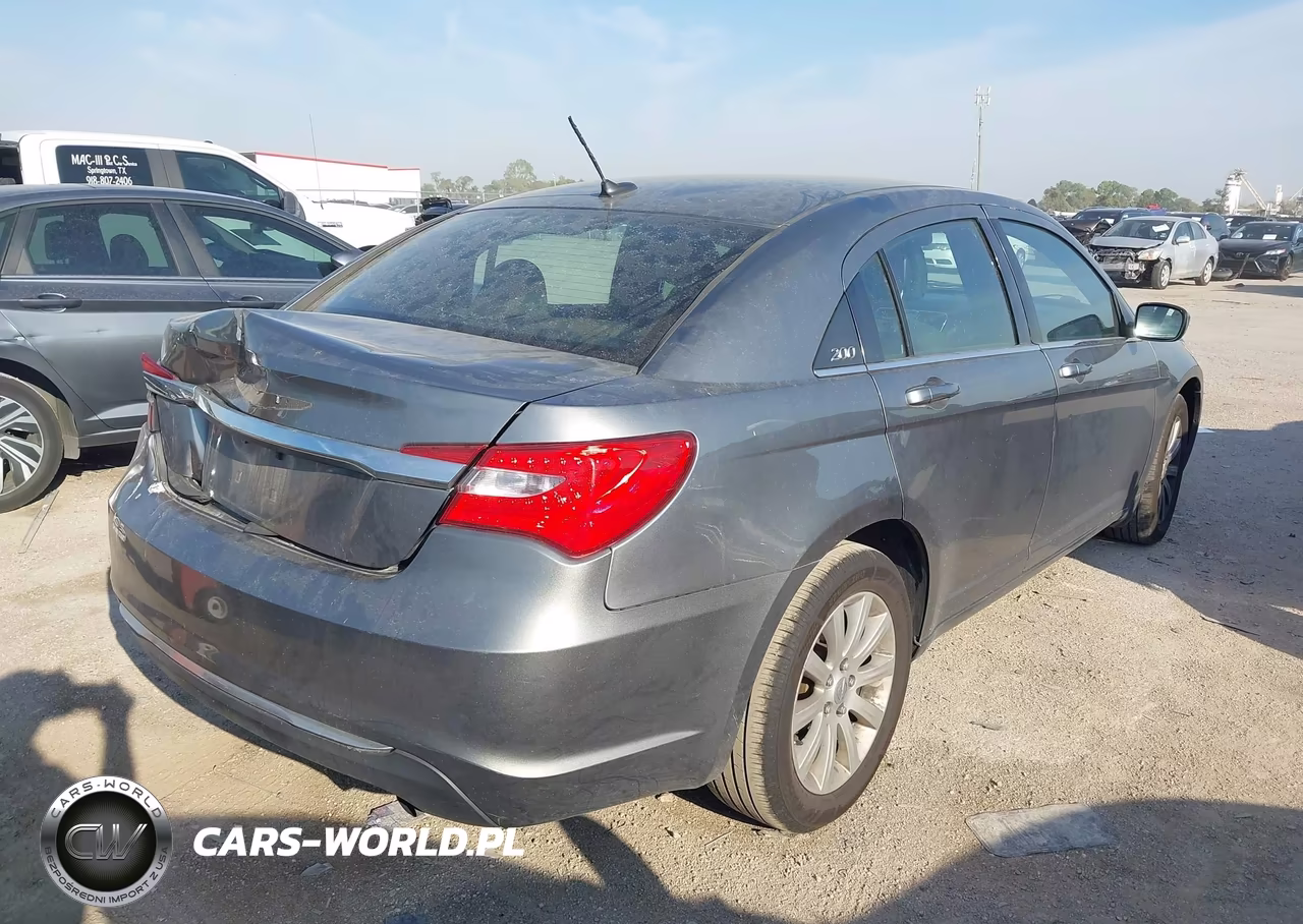 2011 Chrysler 200 Touring VIN:1C3BC1FB7BN604248 - 4