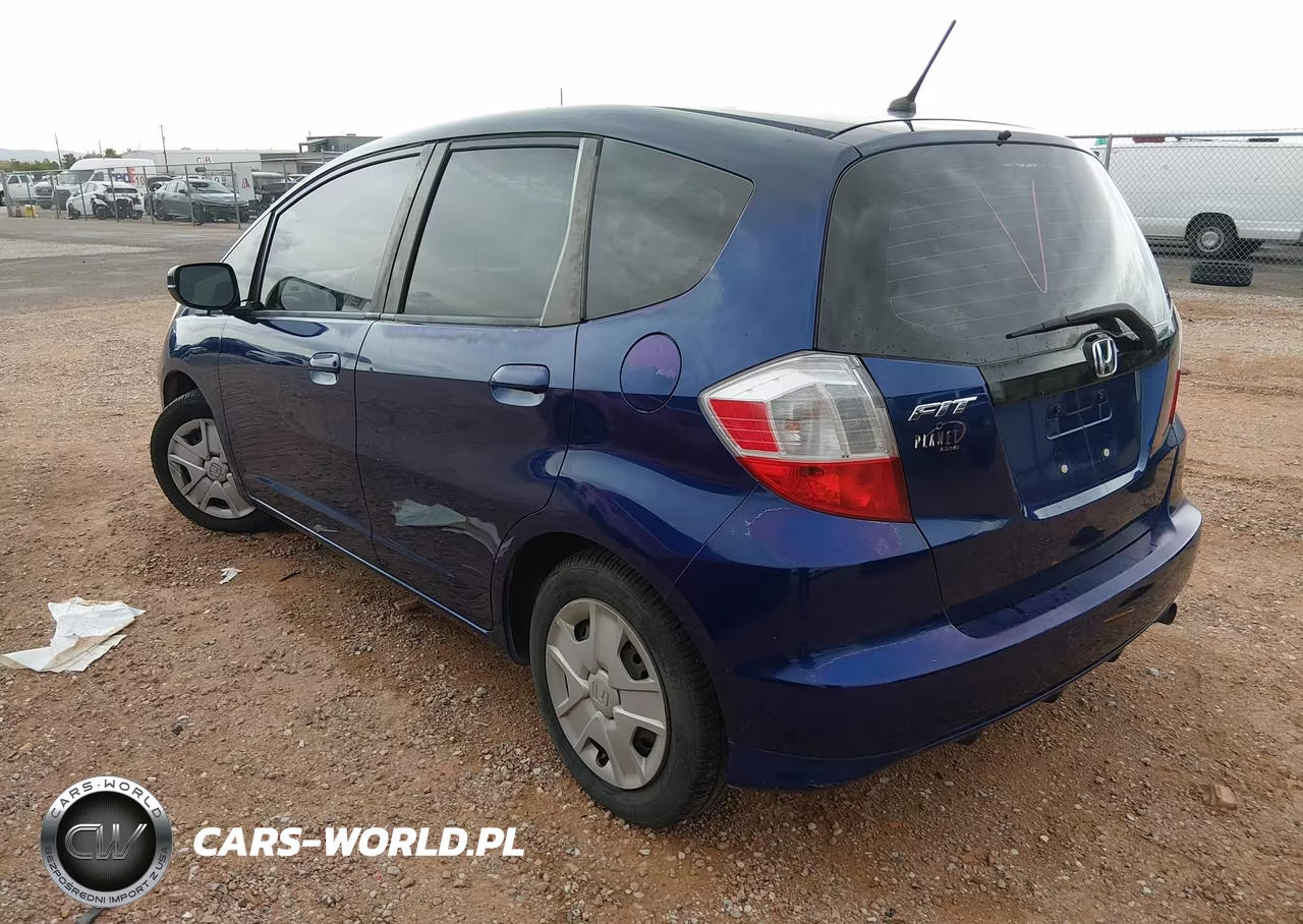 2013 Honda Fit VIN:JHMGE8G36DC064674 - 3