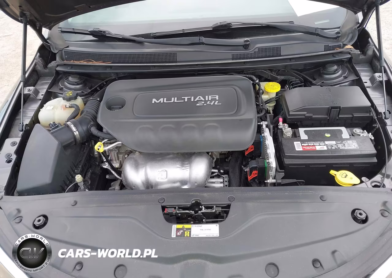 2015 Chrysler 200 Limited VIN:1C3CCCAB4FN626236 - 10