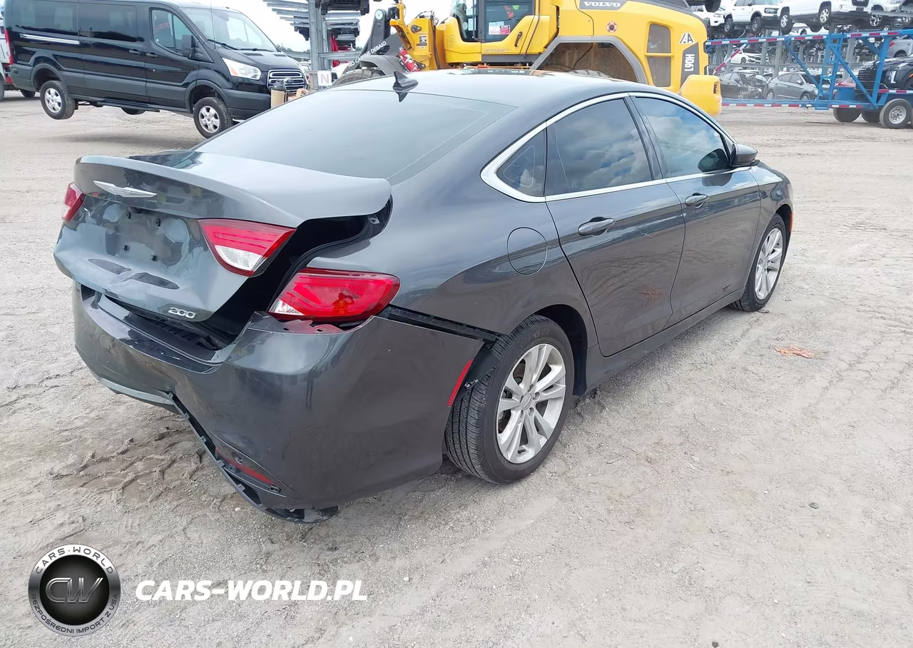 2015 Chrysler 200 Limited VIN:1C3CCCAB4FN626236 - 4