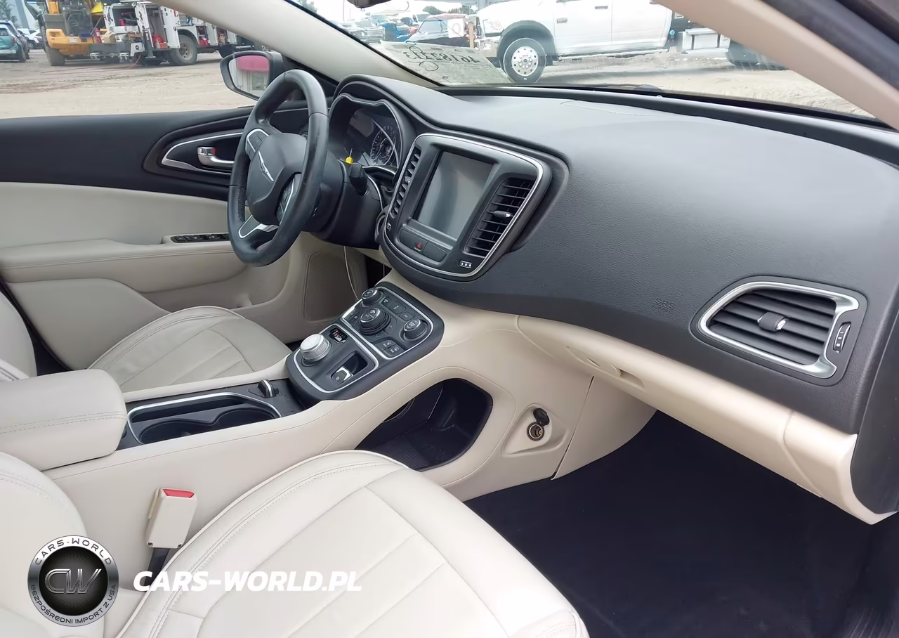 2015 Chrysler 200 Limited VIN:1C3CCCAB4FN626236 - 5